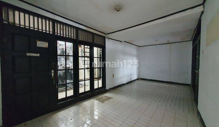 Rumah siap huni lokasi strategis dekat plaza Pd.Gede di Pondok gede housing 1