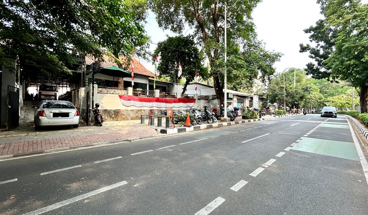 Rumah Hitung Tanah Depan Taman Eco Park Tebet Cocok Untuk Rumah Dan Tempat Usaha