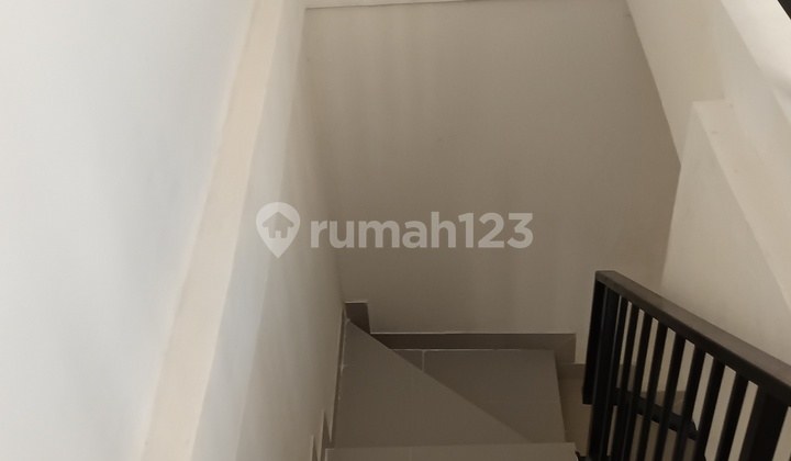 Dijual Rumah Baru Duri Kepa 3,5 Lantai