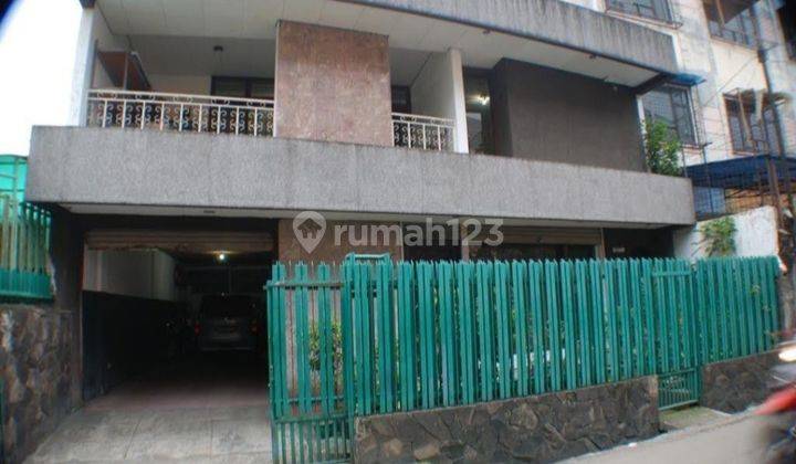 Rumah 2 lantai Jakarta pusat 1