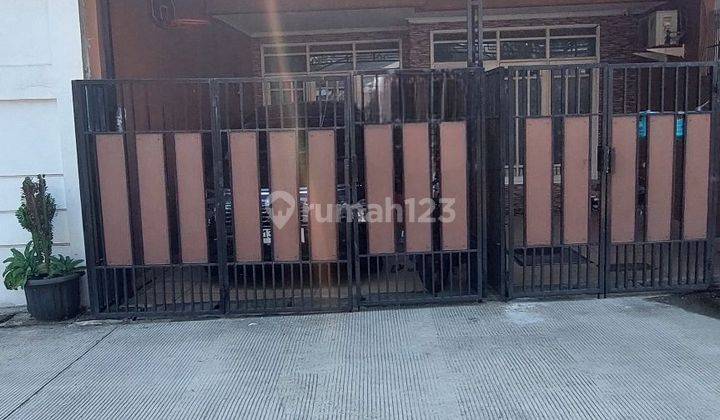 Dijual rumah taman ratu 2lantai 1