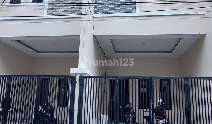 Rumah baru 3 lantai tanjung duren 1