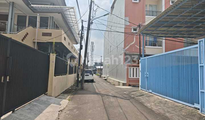 Rumah Cengkareng Jalan 2 Mobil
