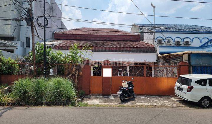 Rumah Besar Kebon Jeruk Bebas Banjir 1