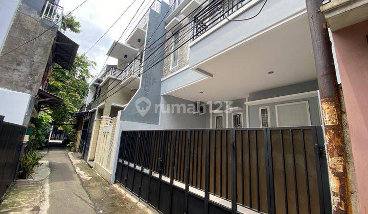Rumah Bagus Tanjung Duren Akses Mobil 2