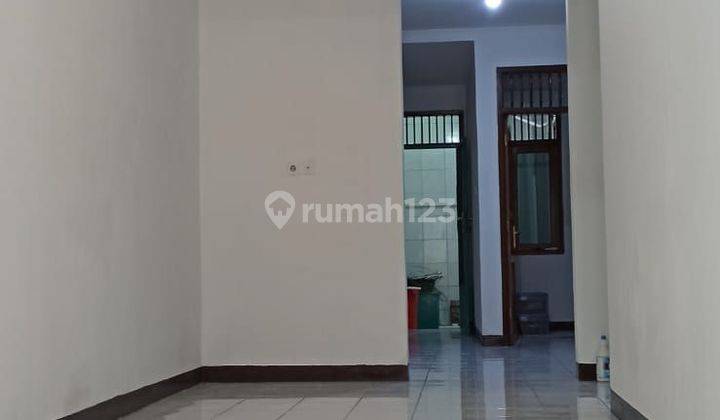 Rumah Siap Huni Jelambar Row Jalan 2 Mobil 1