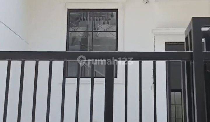 Rumah Baru 2 Lantai Taman Ratu 1