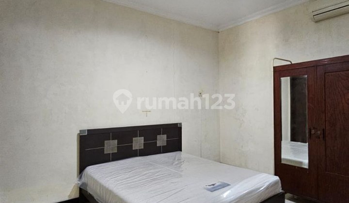 Nice Ready-to-Occupy House Near Rd Jih Solo