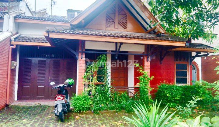 Rumah Second Bagus 2 Lantai di Tengah Solo kota 2