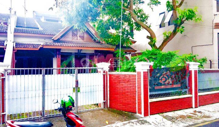 Rumah Second Bagus 2 Lantai di Tengah Solo kota 1