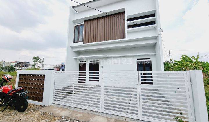 Rumah Modern 2 Lantai cantik di Sukoharjo 1