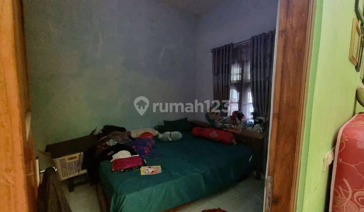 Rumah second 2 Lantai dekat Pintu TOL Klodran 2