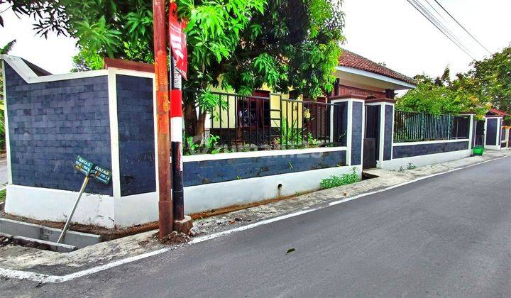 Rumah Bagus Halaman Luas di Tengah Kota Solo 2