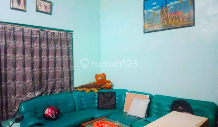 Rumah second lingkungan nyaman dekat Kantor DPRD Solo 2