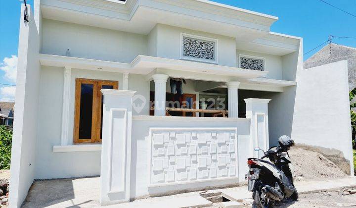 Rumah Cantik  Semi Klasik Proses Finishing di Colomadu 1