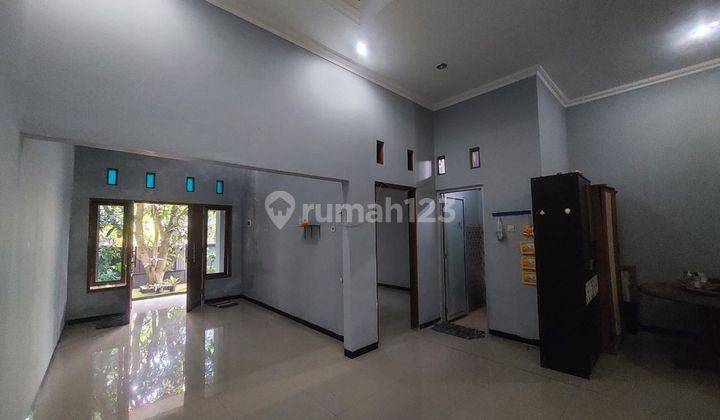 Rumah second Bagus lingkungan Asri dekat Bandara Solo 2