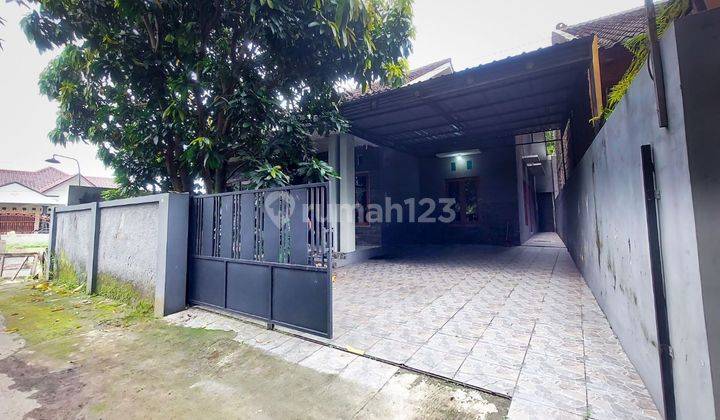 Rumah second Bagus lingkungan Asri dekat Bandara Solo 1