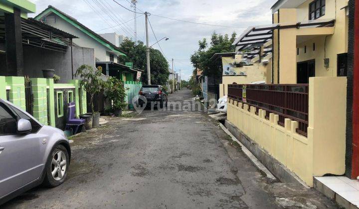 Rumah Second Bagus Perum dekat Kampus UMS 2