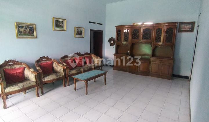 Strategic Hook House near D'Tjoloemadoe 2