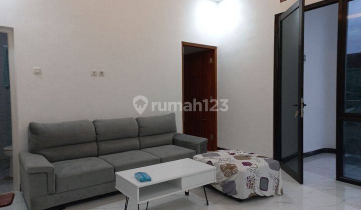 Rumah Cantik 2 Lantai Furnish dekat Luwes Gentan  2