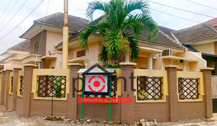 Rumah Hook Full Furnish Siap Huni dekat ke Stadion Manahan 1