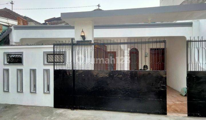 Rumah Bagus Siap Huni dekat RS Moewardi dan Masjid Zayed 1