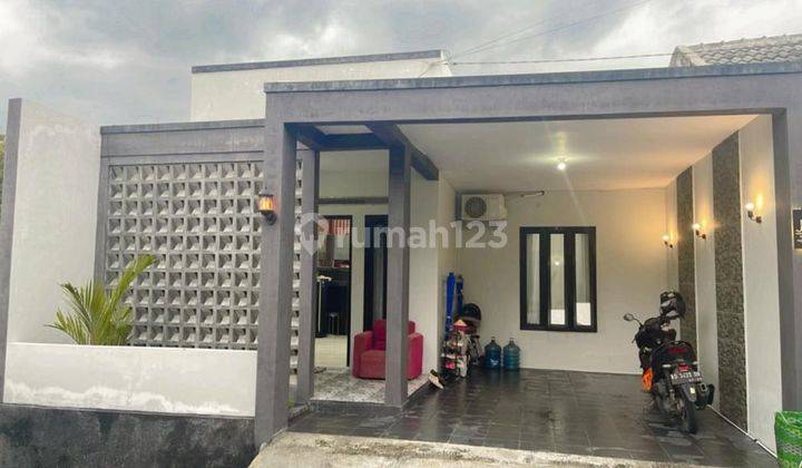 Rumah Cantik Exotic semi furnish  di Gondangrrjo 2