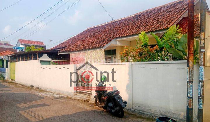 Rumah second strategis dekat ke kantor DPRD Solo 1