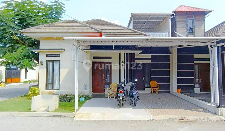 Rumah cluster bagus 1.5 lantai dekat ke Luwes Gentan 2