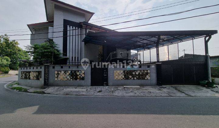  Kost Bagus 2 Lantai Furnish dekat Kampus UNS