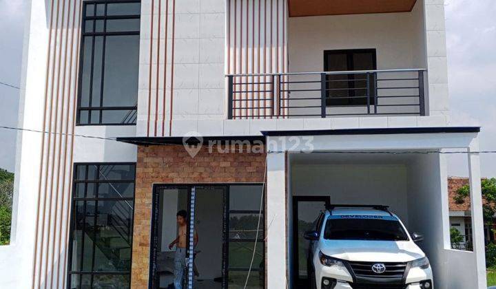 Rumah Minimalis 2 Lantai deket  ke Karanganyar Kota 1