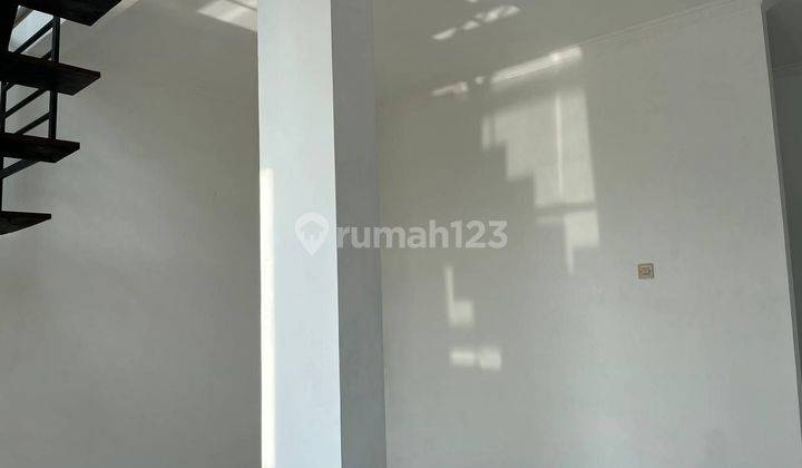 Rumah Minimalis 2 Lantai deket  ke Karanganyar Kota 2