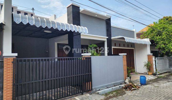 Rumah Bagus Siap Huni dekat ke Mall Luwes Gentan 1