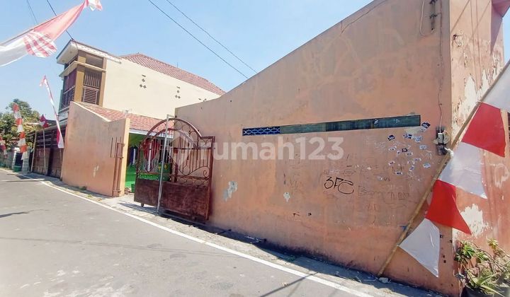 Active Cheap Boarding House Near Keris Batik Factory 2