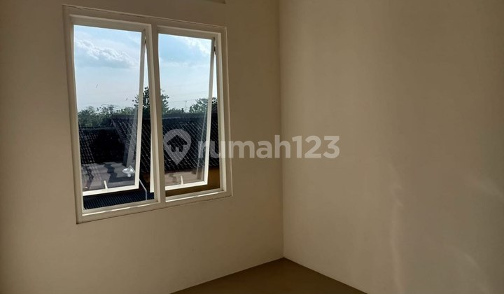 Rumah Mewah 2 Lantai Dekat Ke Pasar Nusukan Solo 2