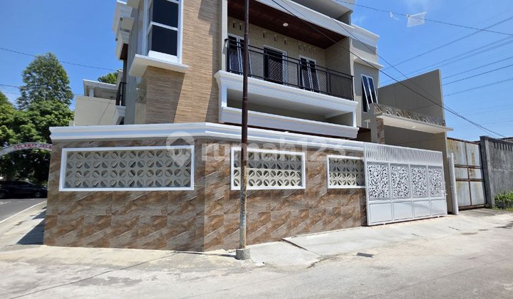 Rumah Mewah 2 Lantai Dekat Ke Kampus Ums 2