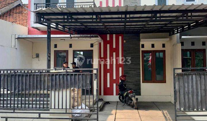 Rumah Bagus 2 Lantai Dekat Stadion Manahan