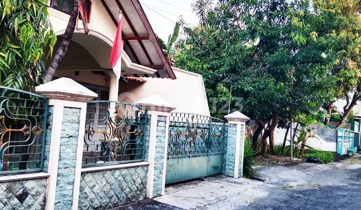 Rumah Second Luas Dekat Mall Luwes Gentan 2