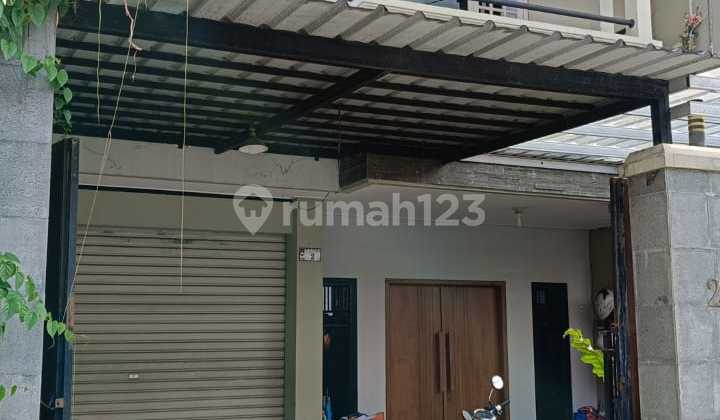 Rumah Hook 2 Lantai Dekat Ke Stadion Manahan Solo 2