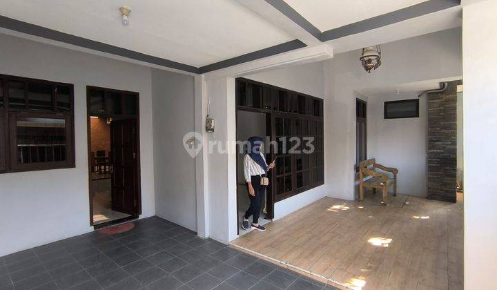 Rumah Nyaman Siap Huni Semi Furnish Dekat Trs Jih 2