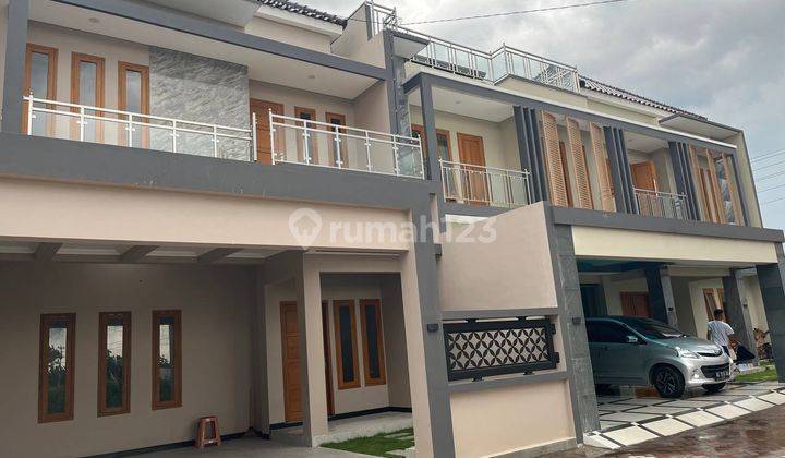 Rumah Mewah 2 Lantai Semi Furnish Di Solobaru