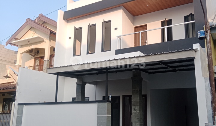 Rumah Mewah 2 Lantai Siap Huni Dekat Rs Jih Solo