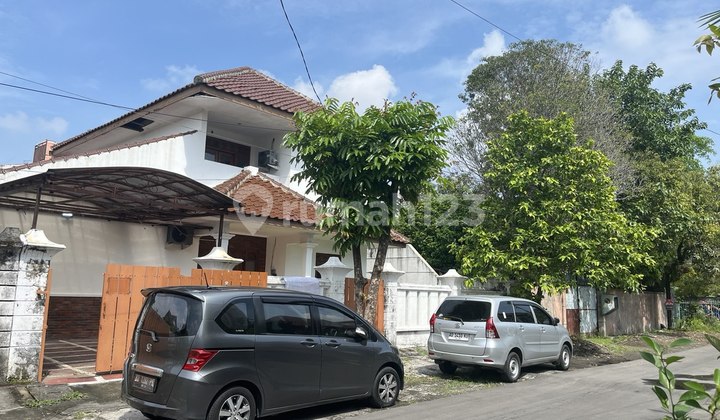 Rumah Luas Strategis Dekat Stadion Manahan Solo 2