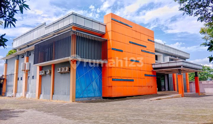 Luxury Cafe Restaurant and Spa Near Solo Airport Luxury Cafe Restaurant and Spa Near Solo Airport