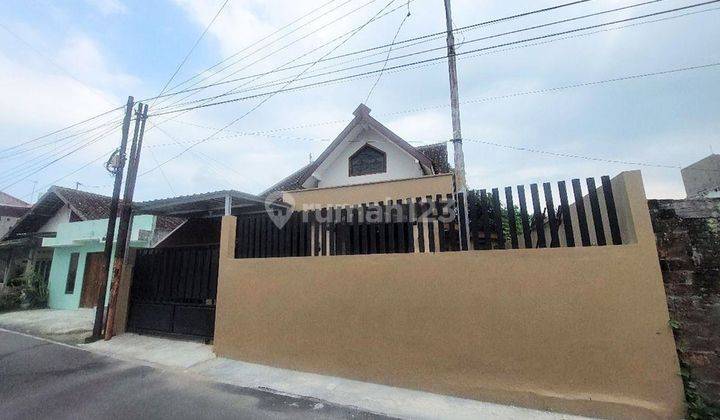 Rumah Bagus Siap Huni Deket Stadion Manahan Solo 2