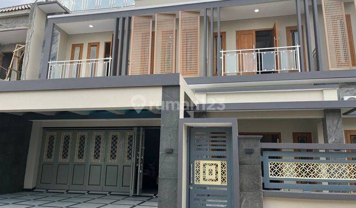 Rumah Mewah 2 Lantai Full Furnish Deket Dr Oen Solo Baru 1