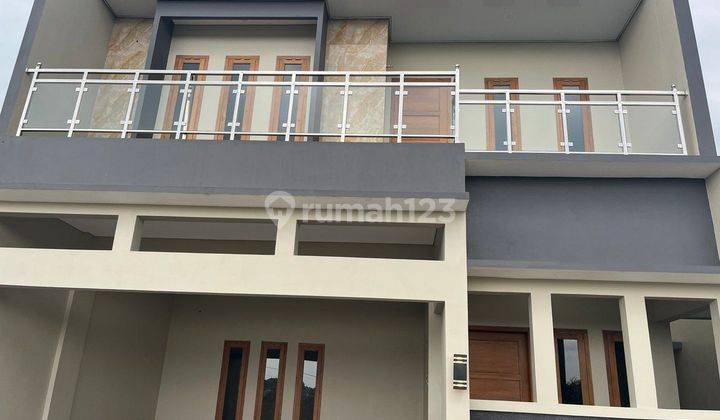 Rumah Mewah Bagus 2 Lantai Deket Rs. Dr. Oen Solo Baru 1