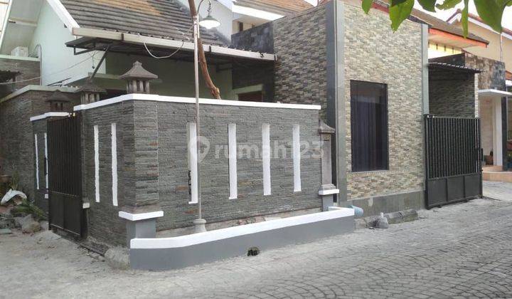 Rumah Cluster Bagus Semi Furnish Di Solo Baru 1