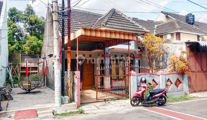 Rumah Second Dekat Ke Tol Solo Jogja Di Kartasura 2