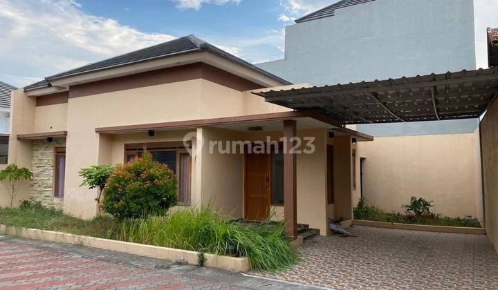 Rumah Cluster Nyaman Semi Furnish Dekat Ums 2